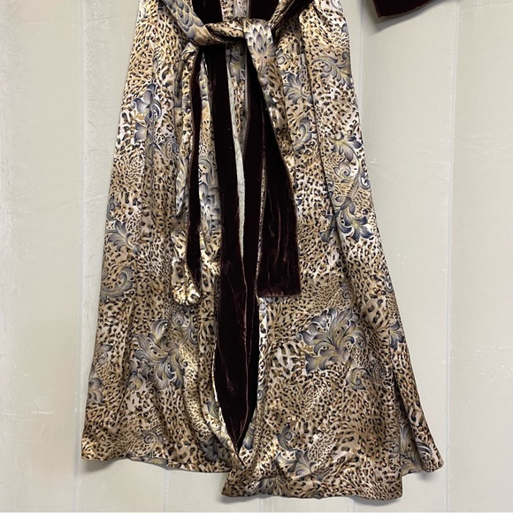 Vintage Natori Neiman Marcus Women’s Robe Medium Silk Blend Animal Print Luxury - Picture 5 of 11